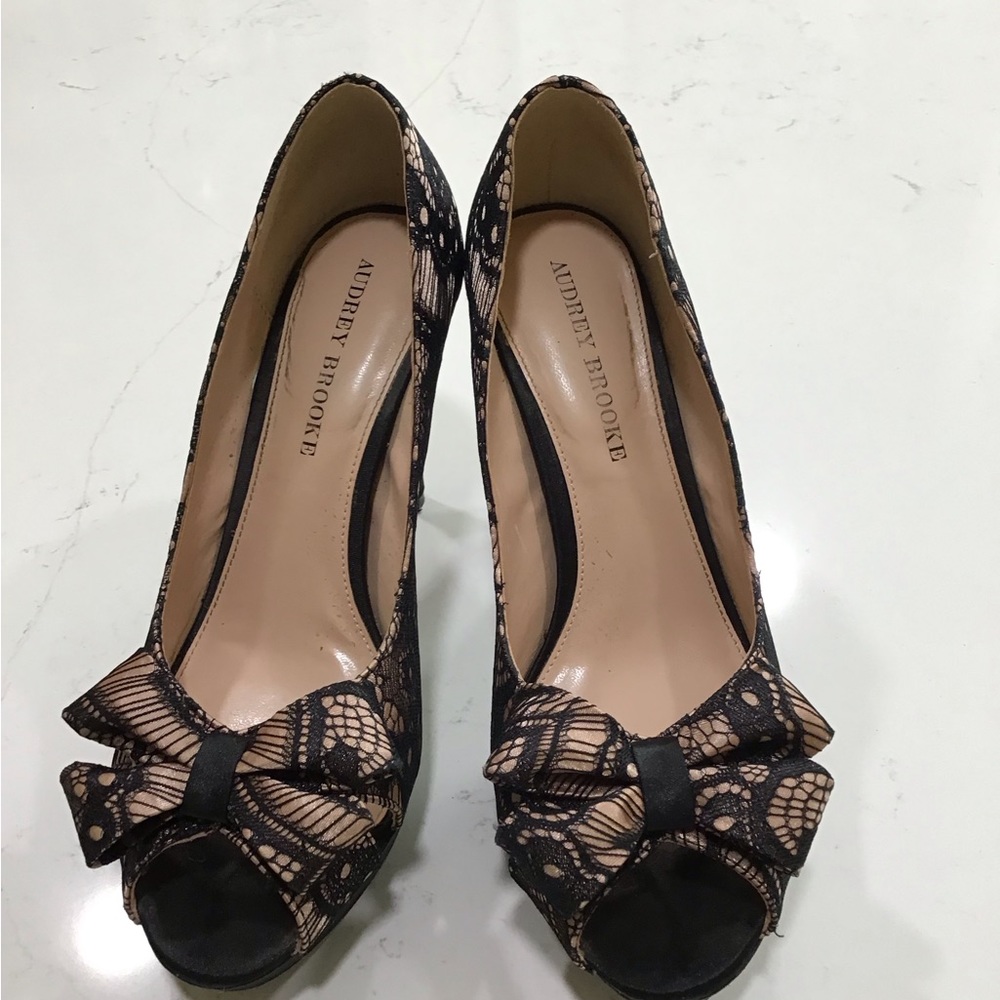 Black Lace/Nude peep toe heels